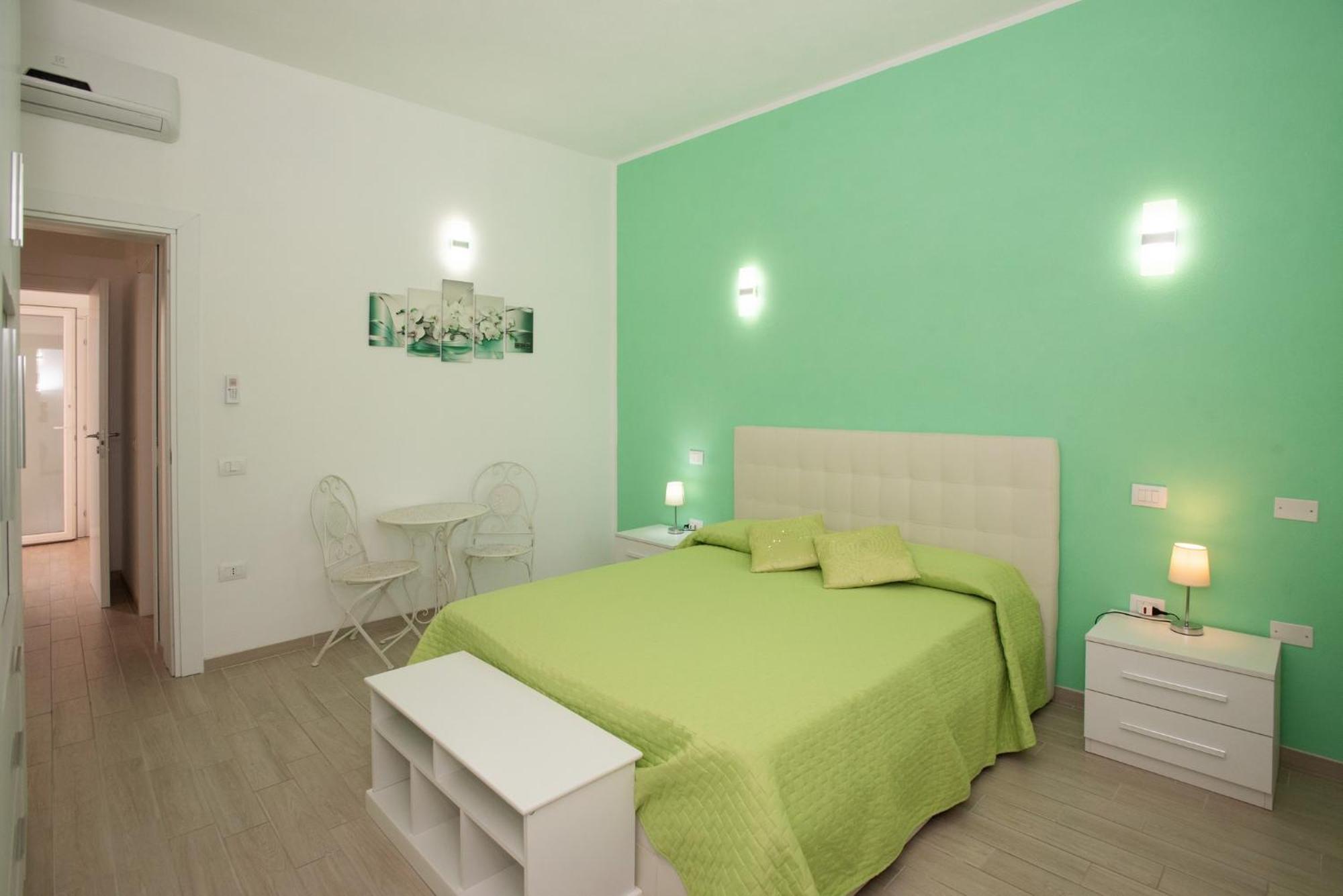 Affittacamere Le Rondini Domus De Maria Exterior foto